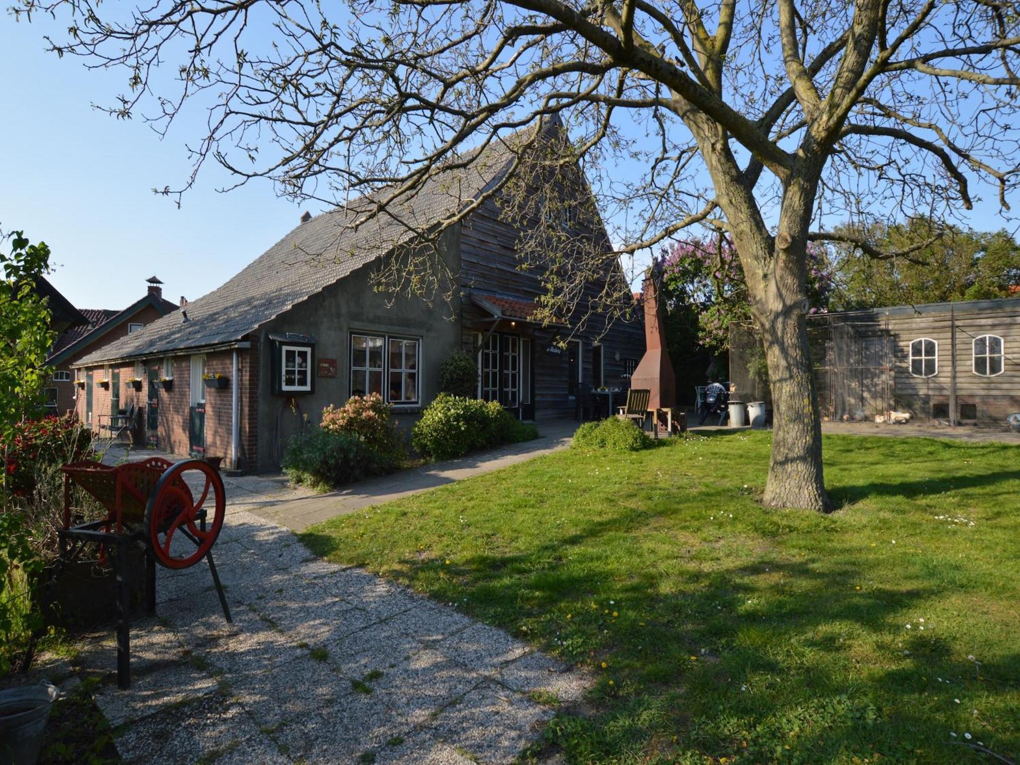 Cozy Holiday Home In Bergen Op Zoom With Garden ภายนอก รูปภาพ